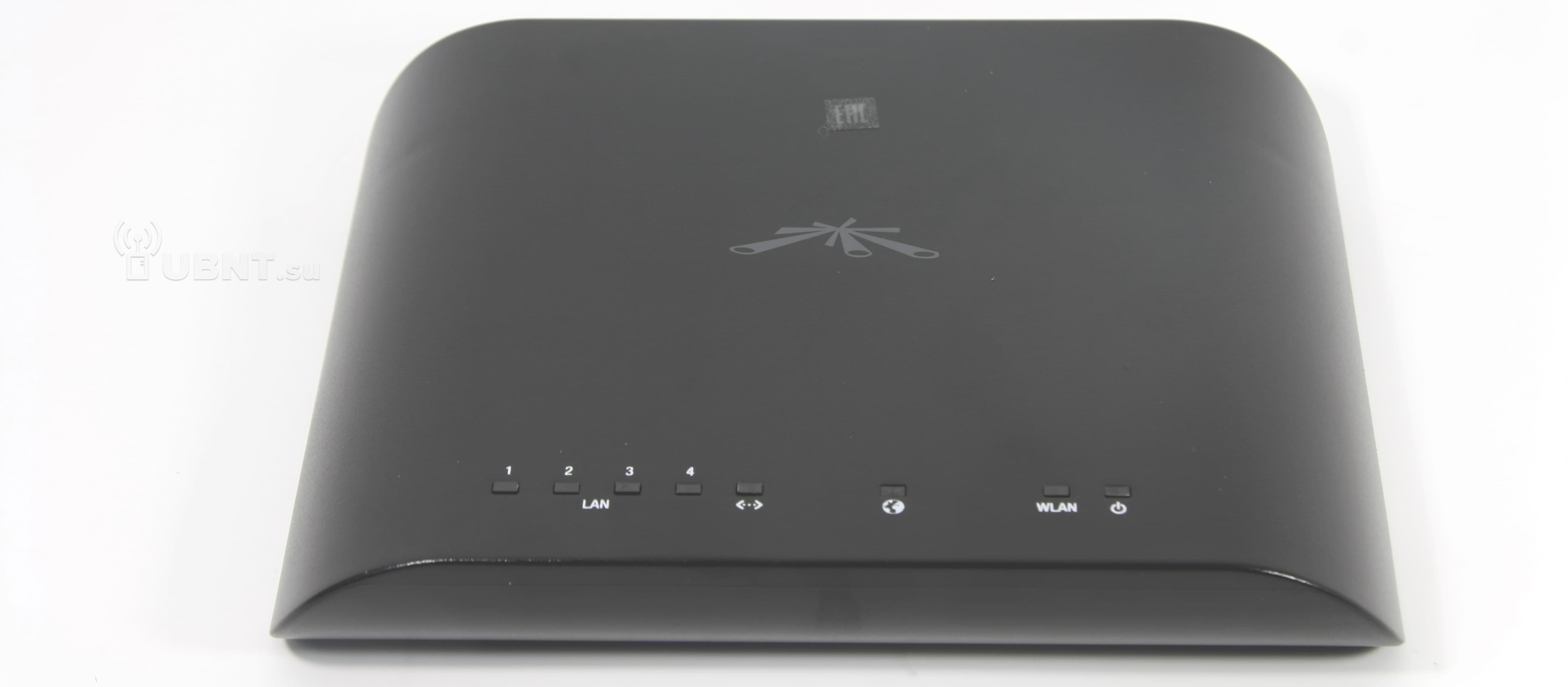 Всепогодная точка доступа WiFi 5ГГц MIMO Ubiquiti Rocket M5 ракурсы